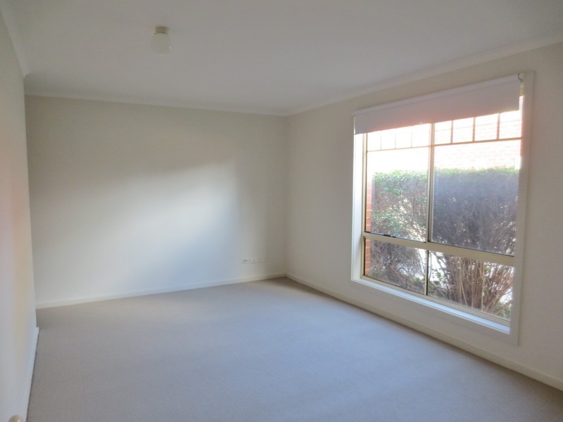 2/30 Bamfield Road, Heidelberg Heights VIC 3081