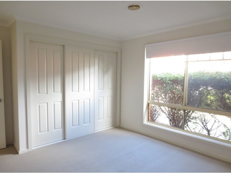 2/30 Bamfield Road, Heidelberg Heights VIC 3081