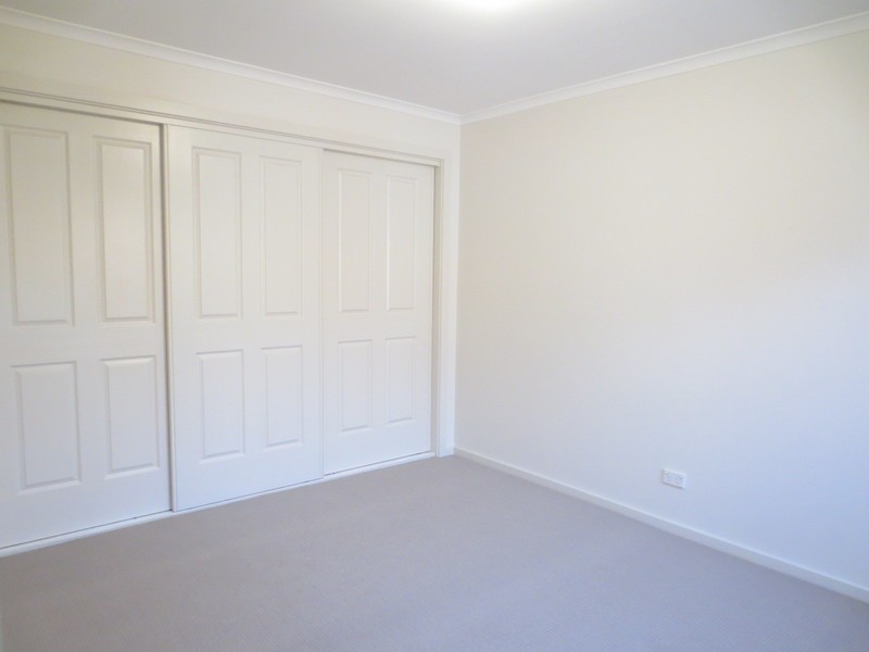 2/30 Bamfield Road, Heidelberg Heights VIC 3081