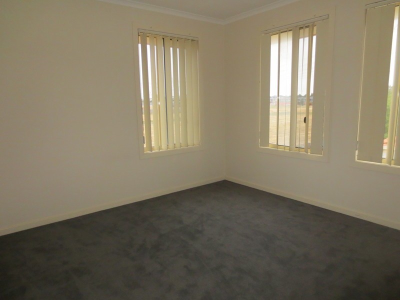 31 Pace Circuit, South Morang VIC 3752