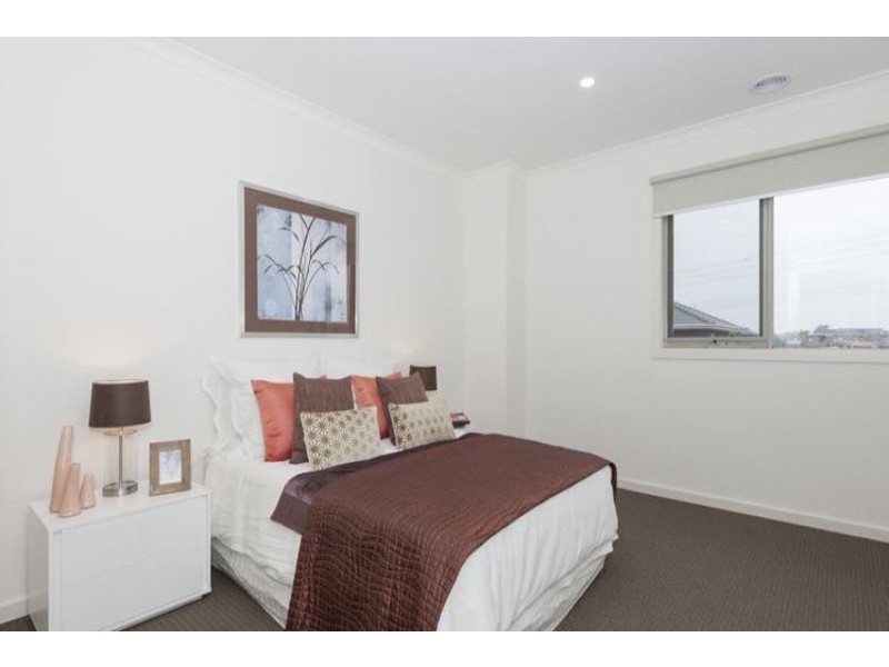 2/35 Gordons Road, South Morang VIC 3752