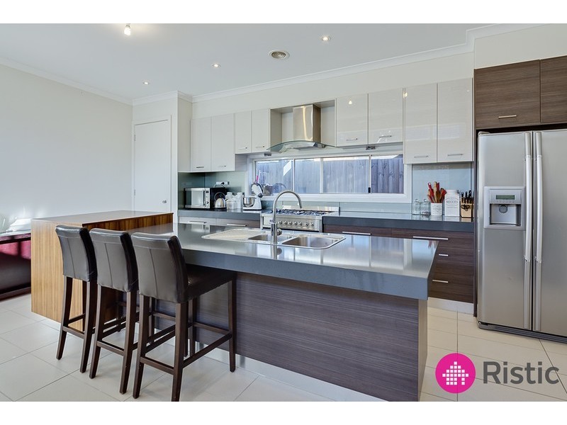 8 Efficient Street, Epping VIC 3076