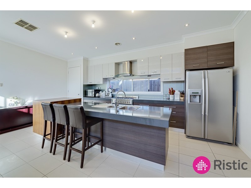 8 Efficient Street, Epping VIC 3076