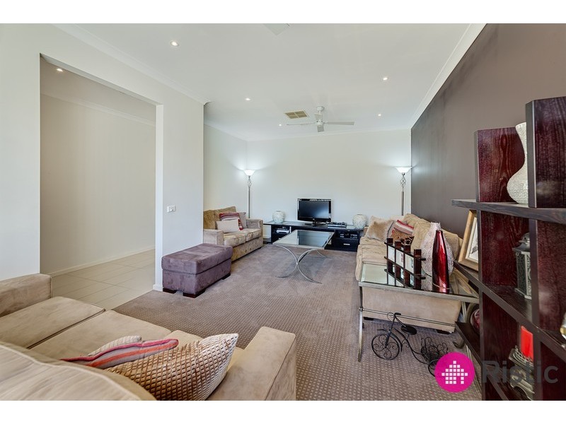 8 Efficient Street, Epping VIC 3076
