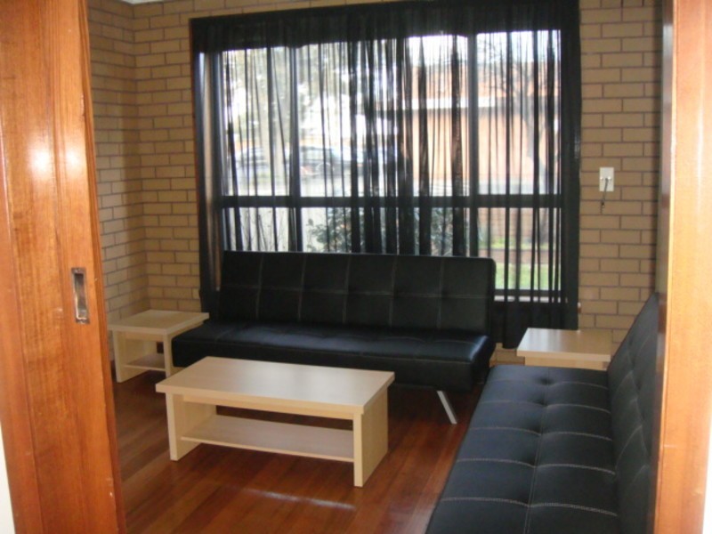 Room 1, 96 Dunne Street, Kingsbury VIC 3083