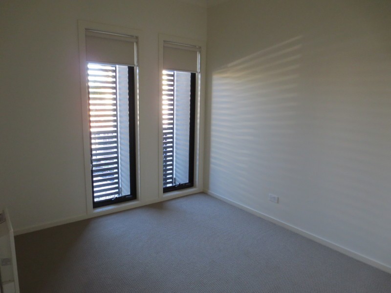 9 Pontoon Street, Lalor VIC 3075