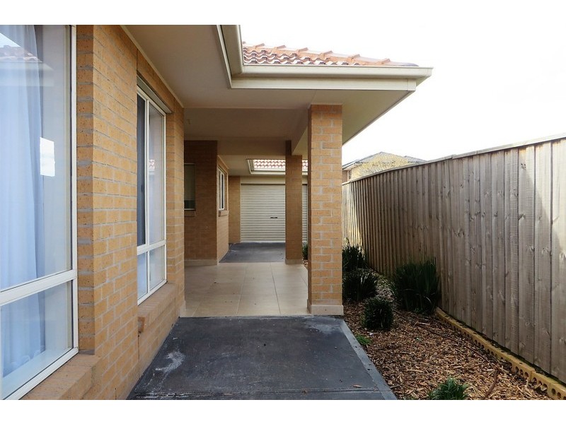 10 Prilep Heights, Lalor VIC 3075