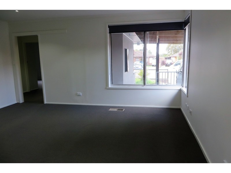 1/207 Darebin Drive, Lalor VIC 3075