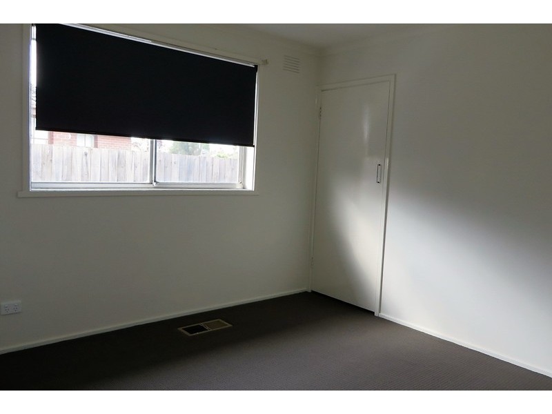 1/207 Darebin Drive, Lalor VIC 3075