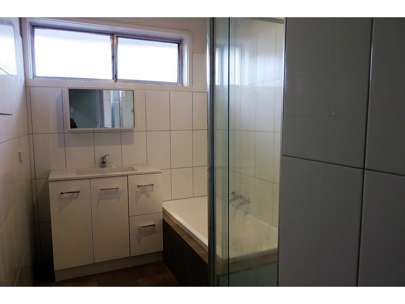 1/207 Darebin Drive, Lalor VIC 3075