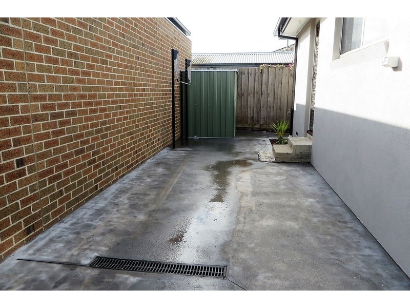 1/207 Darebin Drive, Lalor VIC 3075