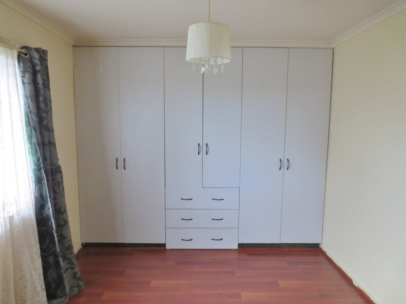 33 Malmsbury Drive, Meadow Heights VIC 3048