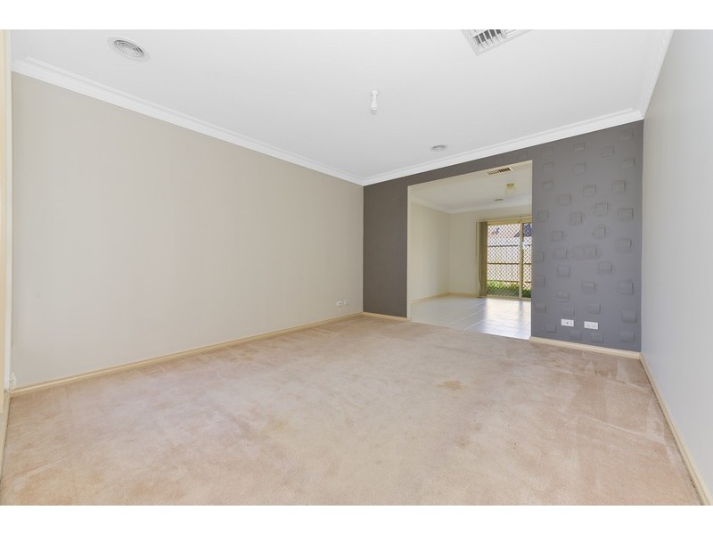 6/7 Houston Street, Epping VIC 3076