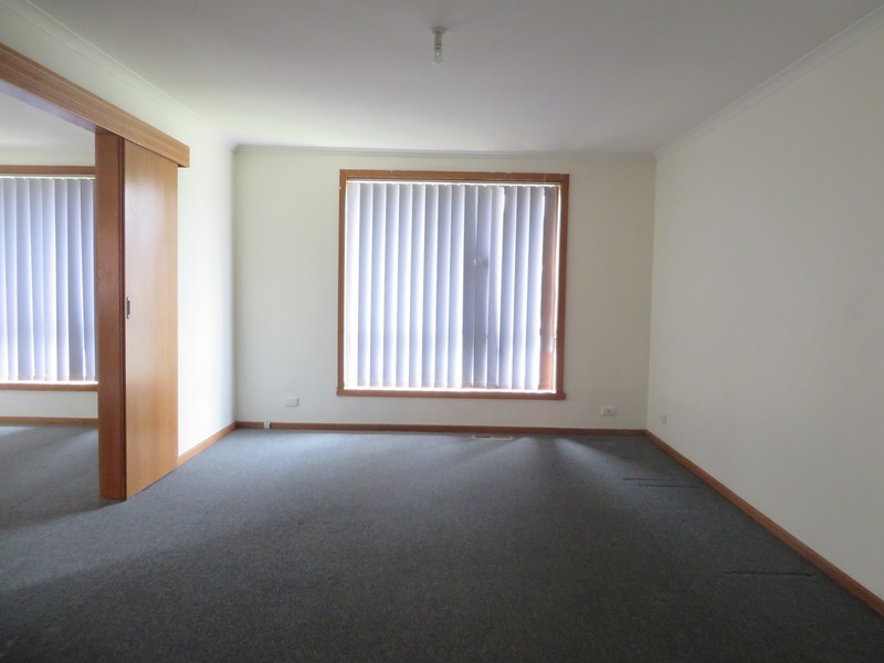 86 Grenda Drive, Mill Park VIC 3082