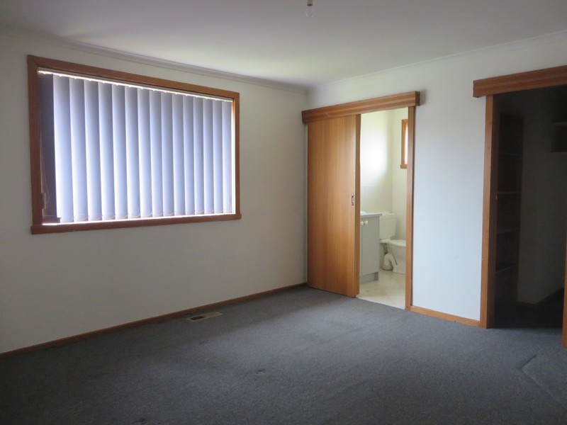 86 Grenda Drive, Mill Park VIC 3082