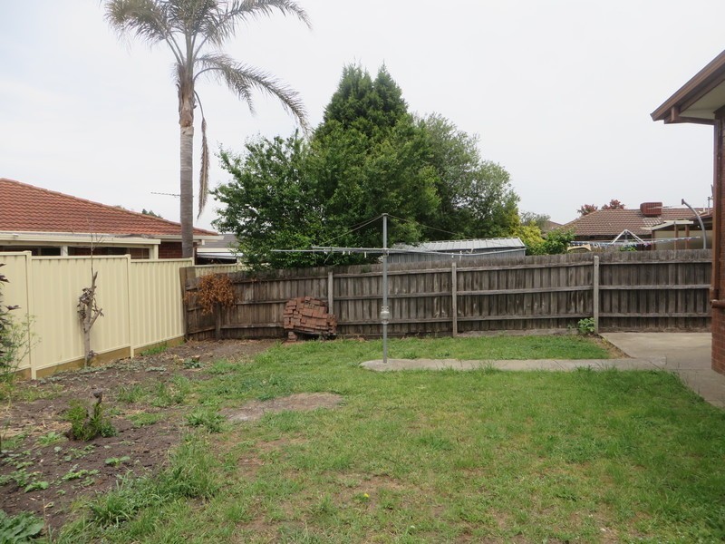 86 Grenda Drive, Mill Park VIC 3082