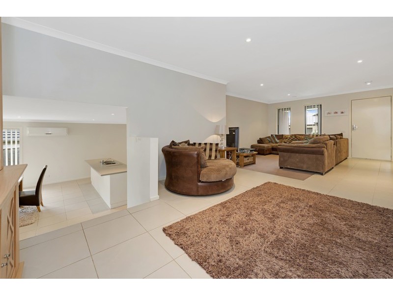 16 Faithful Way, Doreen VIC 3754