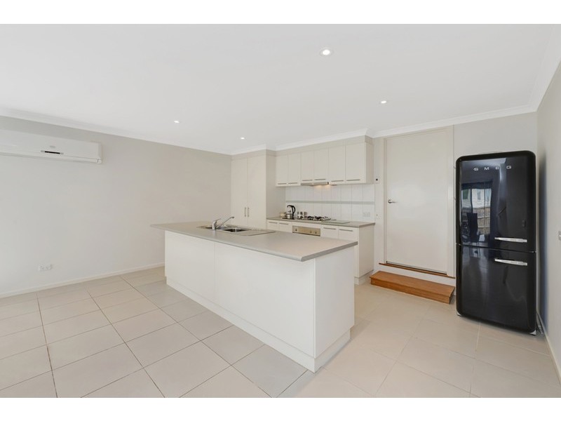 16 Faithful Way, Doreen VIC 3754