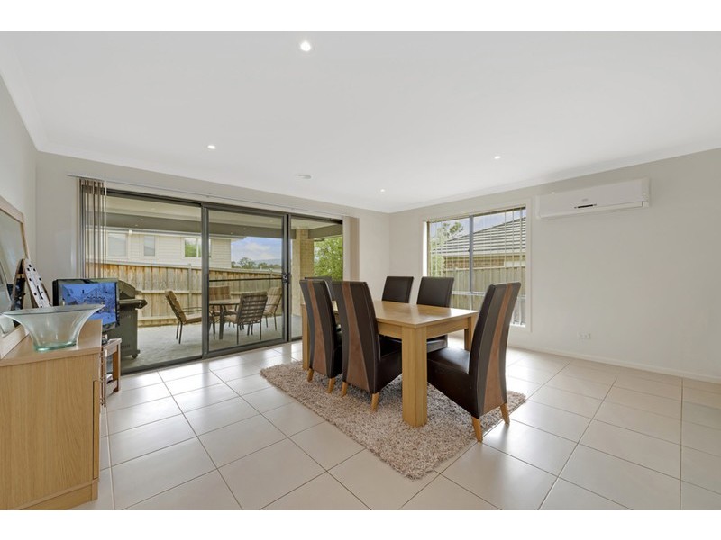 16 Faithful Way, Doreen VIC 3754