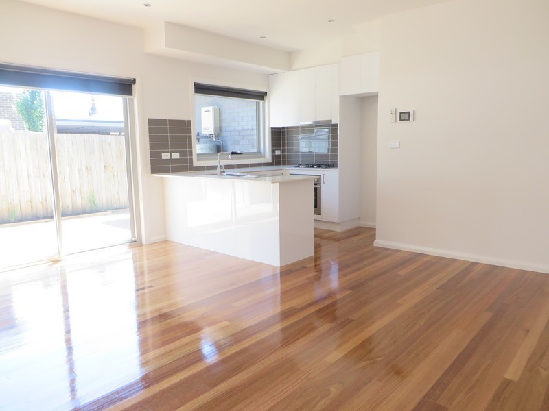 2/26 Valencia Street, Glenroy VIC 3046