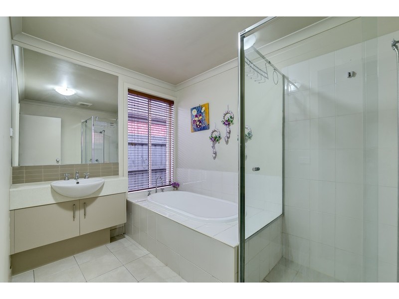 122 Williamsons Road, South Morang VIC 3752