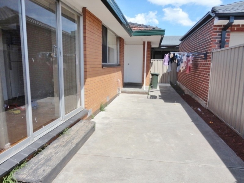 1/281 Dalton Road, Lalor VIC 3075