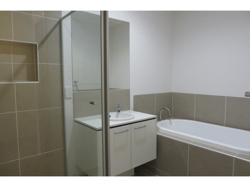 11 Elloura Avenue, Wollert VIC 3750