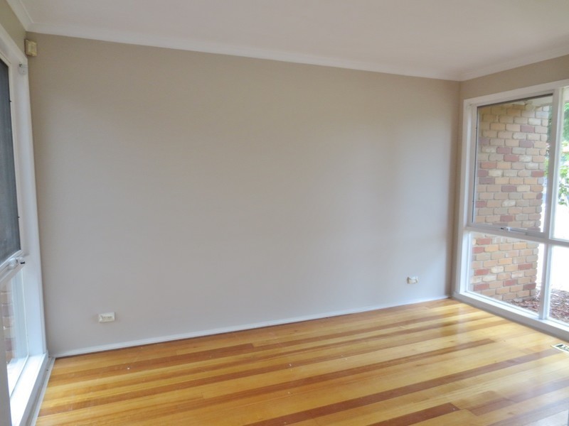 9 Hawkes Drive, Mill Park VIC 3082