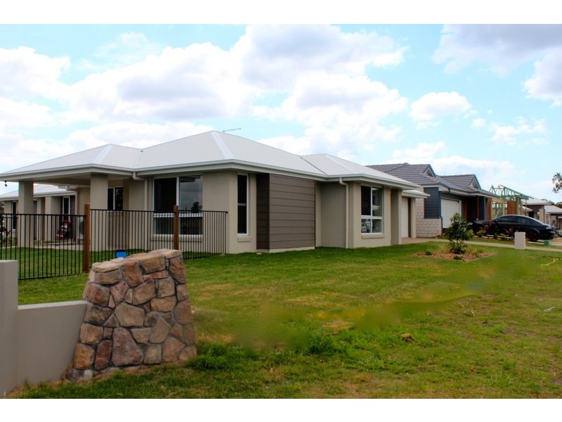 Duplex 2/85 Wagner Road, Griffin QLD 4503