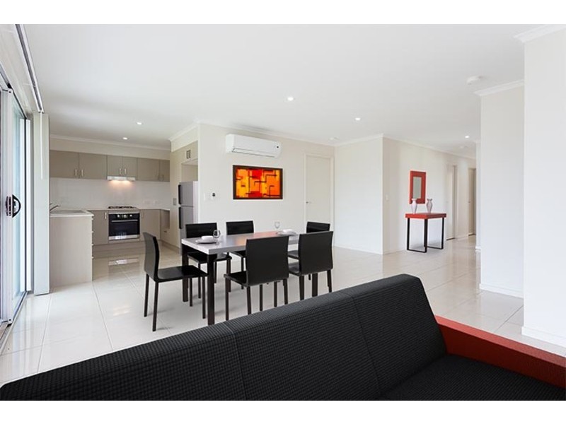 Duplex 2/85 Wagner Road, Griffin QLD 4503