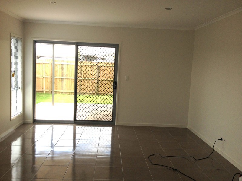 16 Foxtail Circuit, Brightwater, Mountain Creek QLD 4557