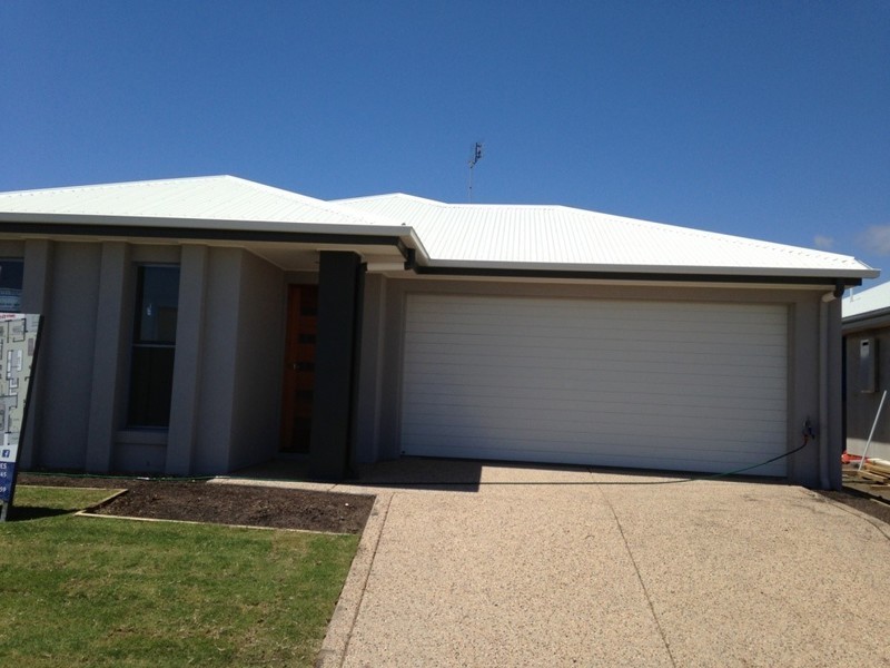 16 Foxtail Circuit, Brightwater, Mountain Creek QLD 4557