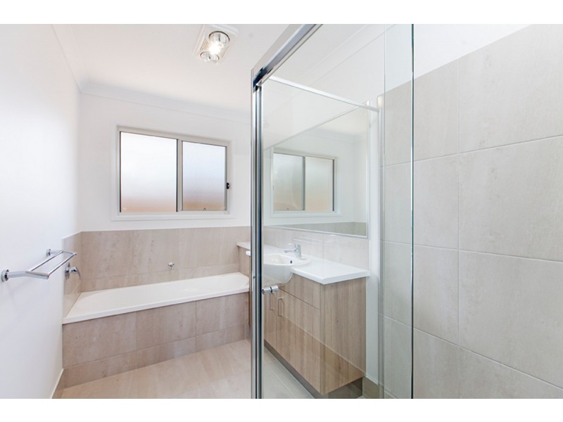 1 & 2/10 Karibu Street, Buderim QLD 4556