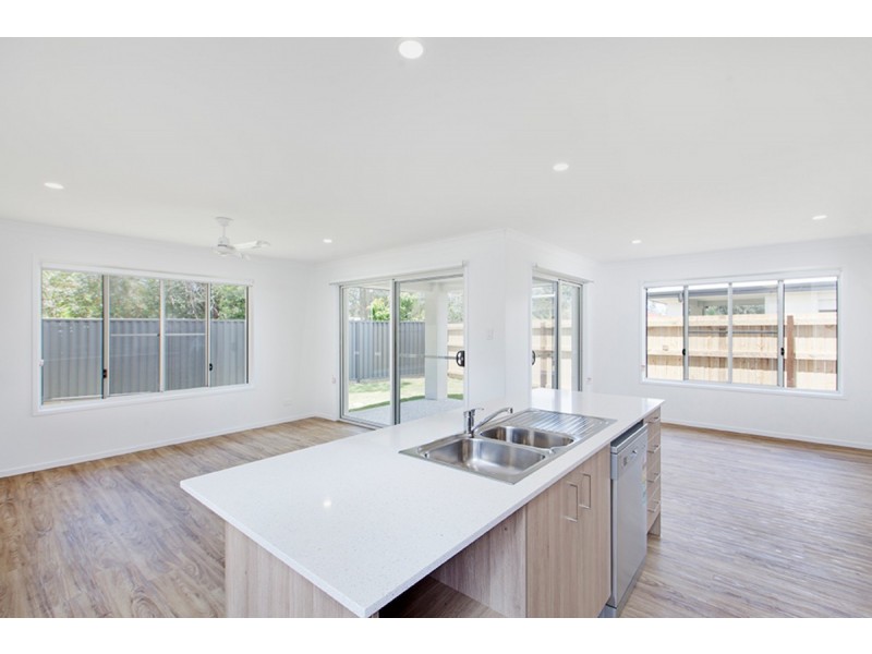 1 & 2/10 Karibu Street, Buderim QLD 4556