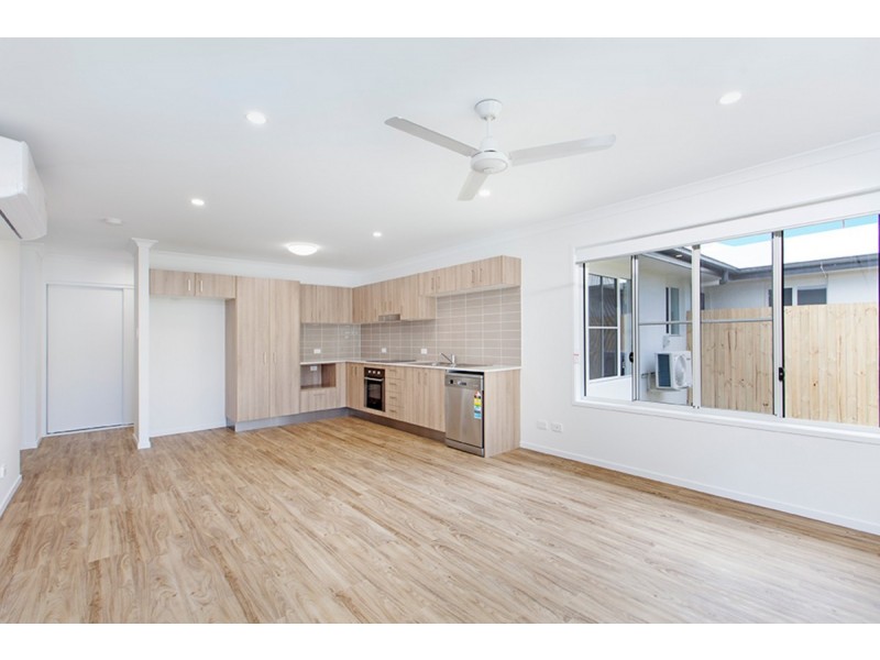 1 & 2/10 Karibu Street, Buderim QLD 4556