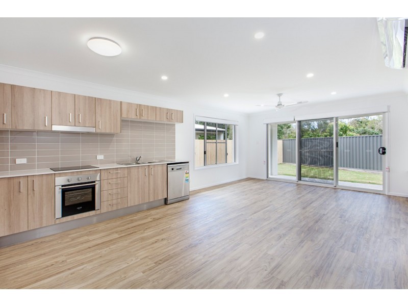 1 & 2/10 Karibu Street, Buderim QLD 4556