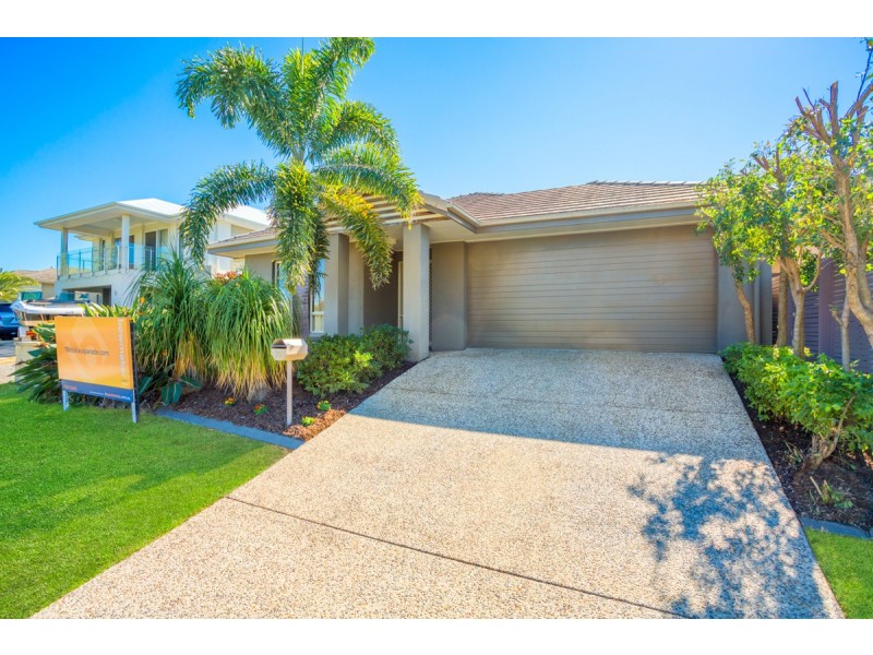 76 Nicklaus Parade, North Lakes QLD 4509