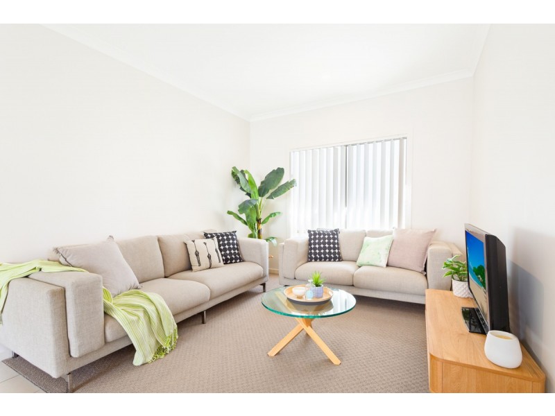 76 Nicklaus Parade, North Lakes QLD 4509