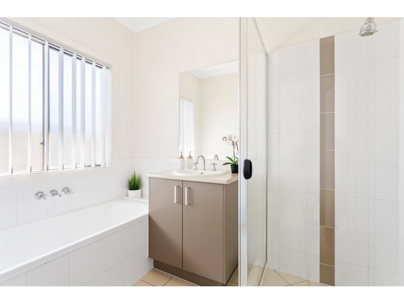 76 Nicklaus Parade, North Lakes QLD 4509