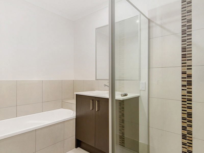 Lot 1/227 Dohles Rock Road, Murrumba Downs QLD 4503