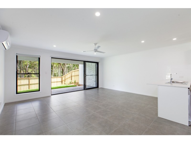 Unit 2/27 Corey Court, Palmwoods QLD 4555