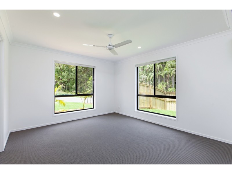 Unit 2/27 Corey Court, Palmwoods QLD 4555