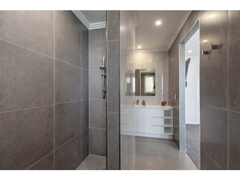 7a Great Keppel Crescent, Mountain Creek QLD 4557