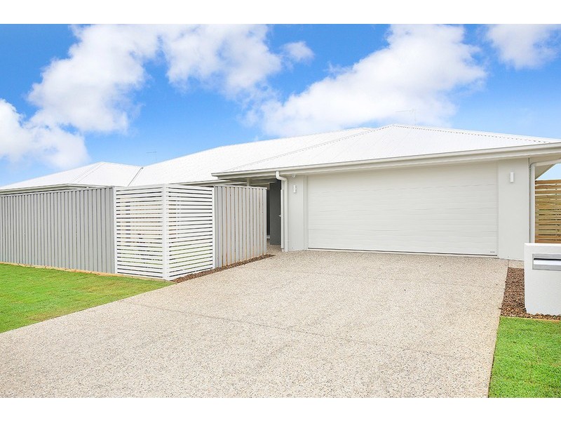 Duplex 2 Brampton Way, Creekwood, Meridan Plains QLD 4551