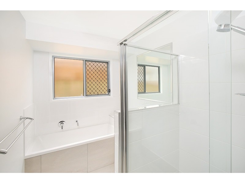 Duplex 2 Brampton Way, Creekwood, Meridan Plains QLD 4551