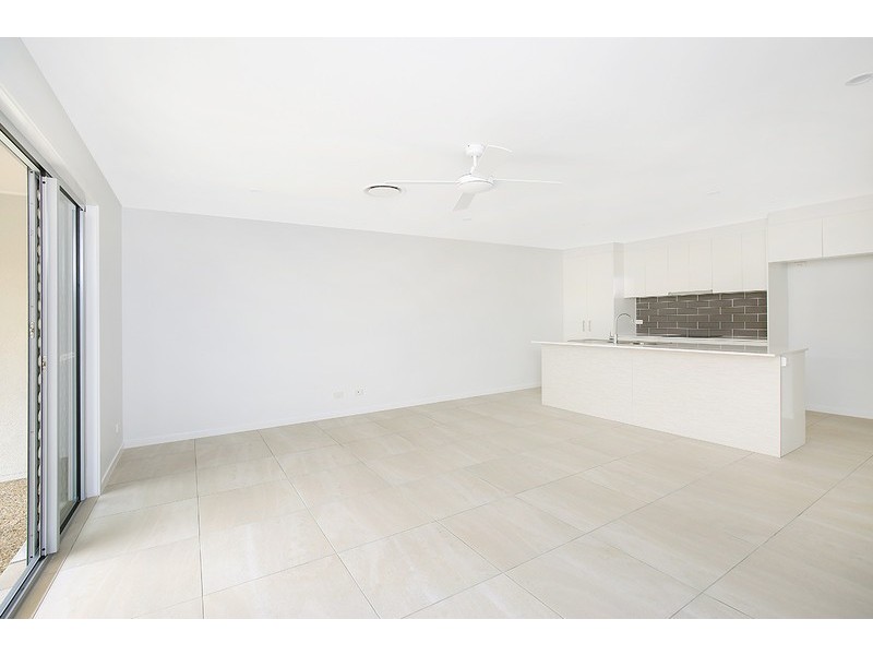 Duplex 2 Brampton Way, Creekwood, Meridan Plains QLD 4551