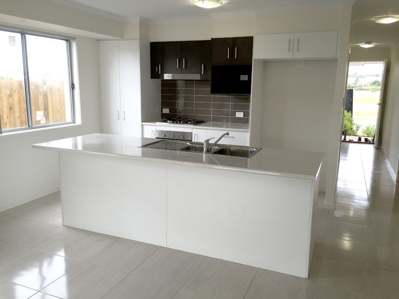 16 Panama Crescent, Mountain Creek QLD 4557