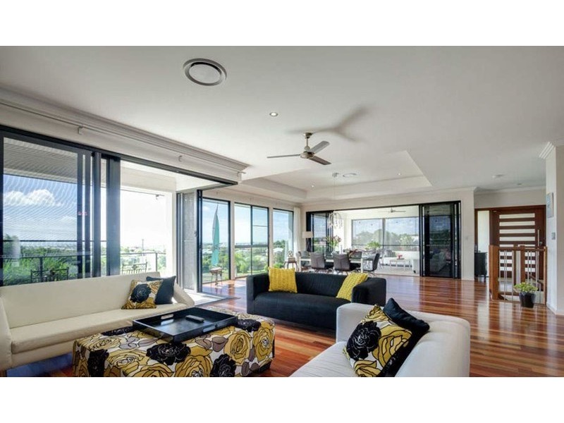 5 Swissalp Drive, Urraween QLD 4655