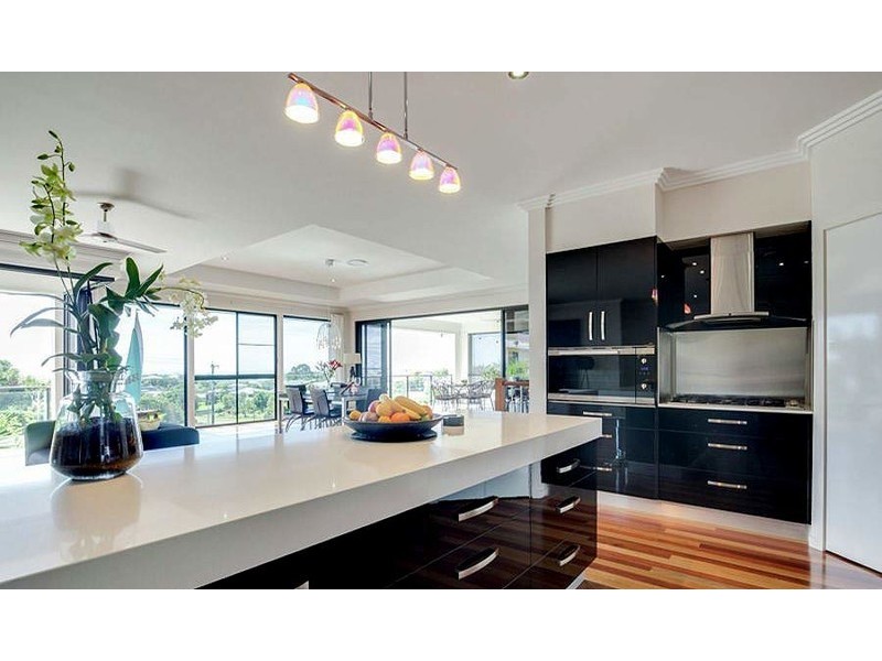 5 Swissalp Drive, Urraween QLD 4655