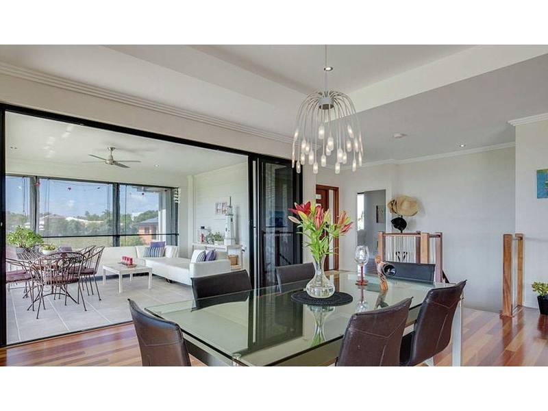 5 Swissalp Drive, Urraween QLD 4655